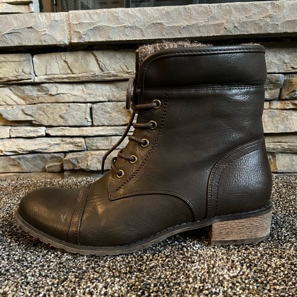 Brown Women’s Harlow Combat Boots. - Picture 3 of 4